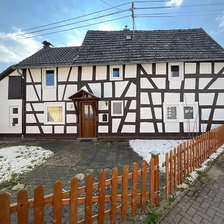 300 Jahre Altes Renoviertes Fachwerkhaus Peterslahr