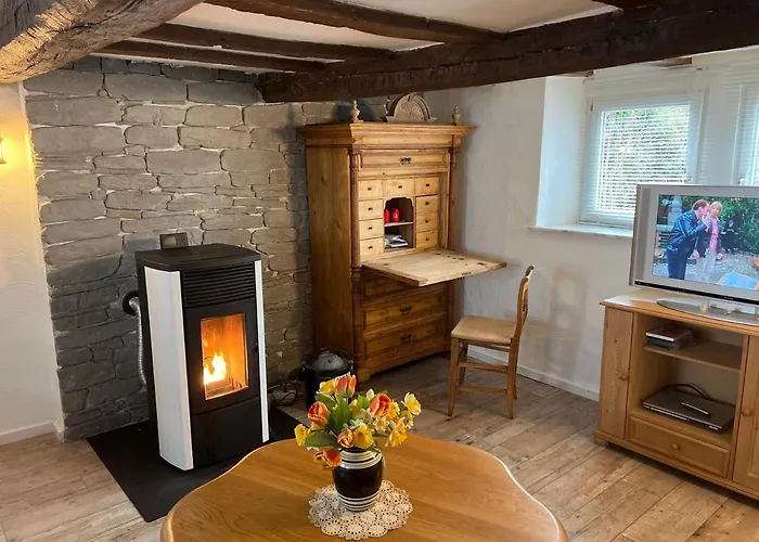 300 Jahre Altes Renoviertes Fachwerkhaus Dom wakacyjny Peterslahr